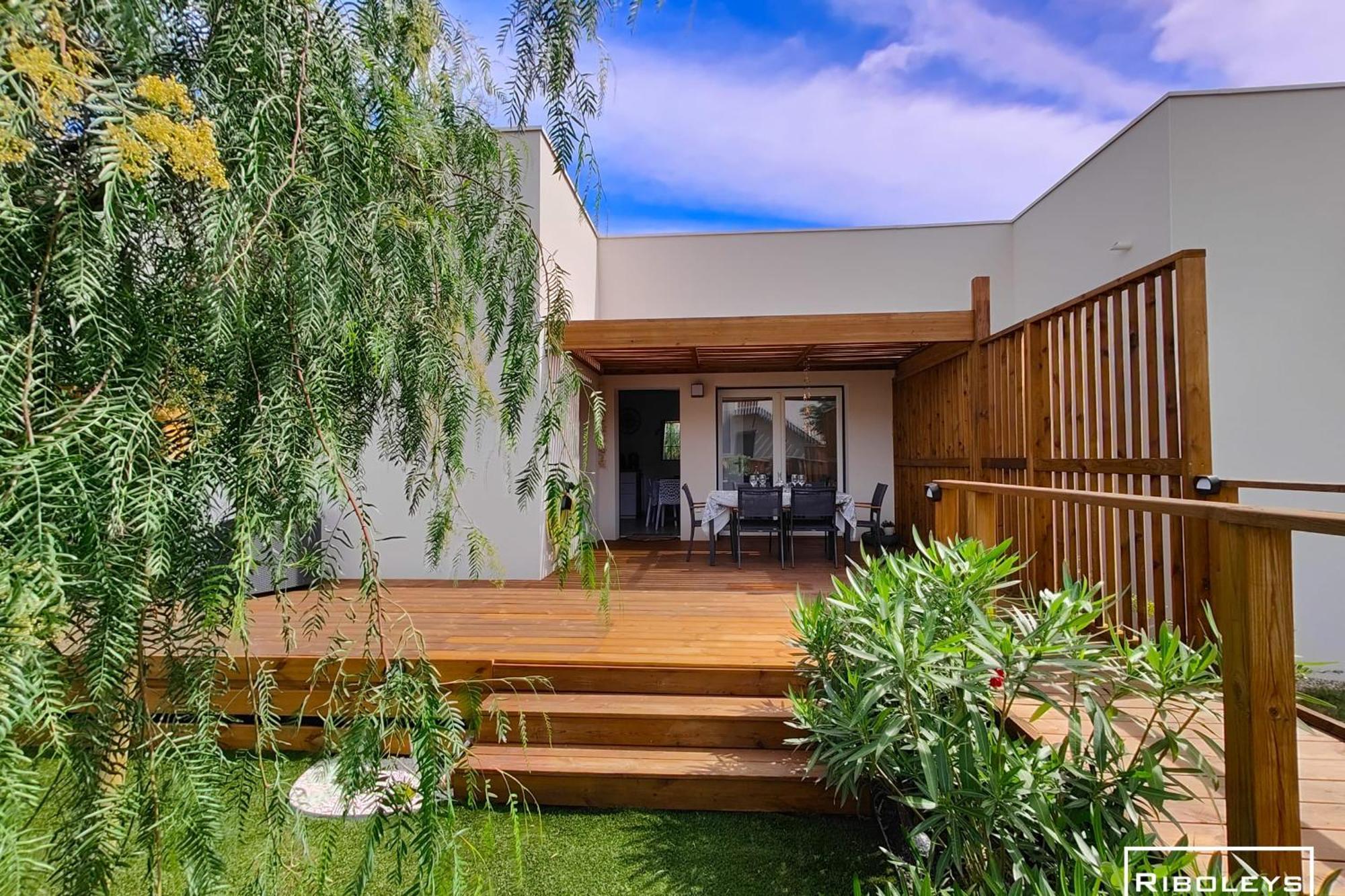Villa T3 Climatisee En Residence Avec Piscine Vias Ngoại thất bức ảnh