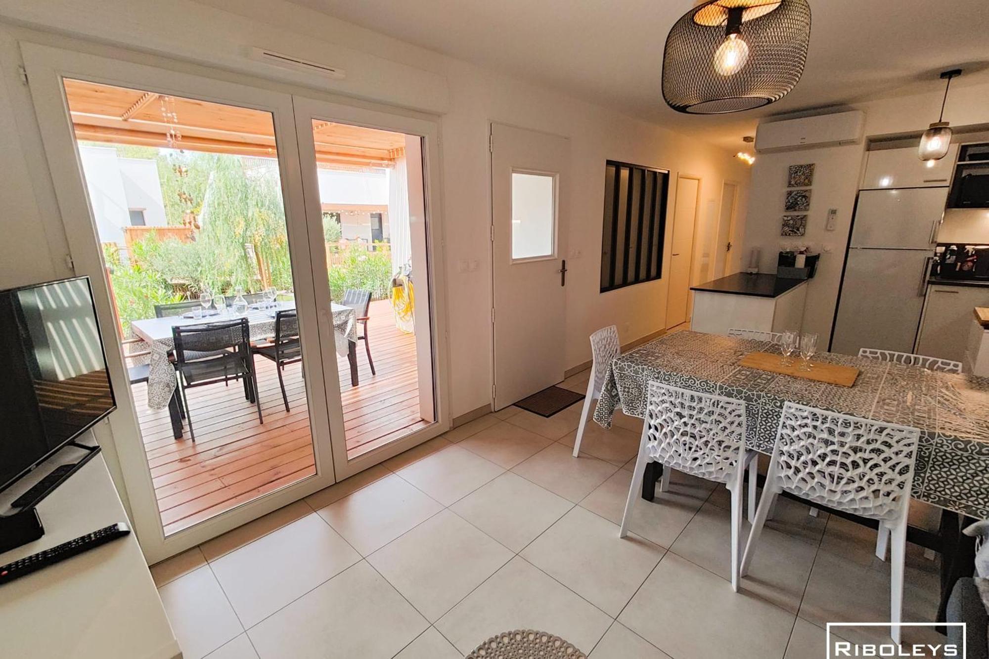 Villa T3 Climatisee En Residence Avec Piscine Vias Ngoại thất bức ảnh
